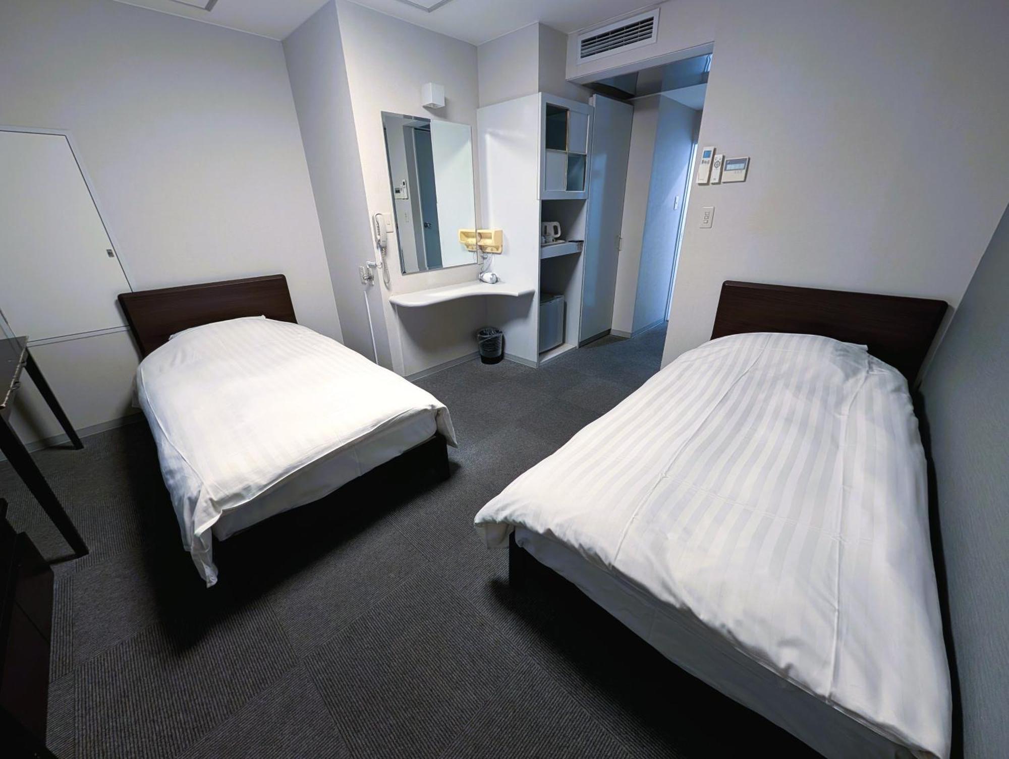 The Shin-Okubo International Hotel — Photos 1